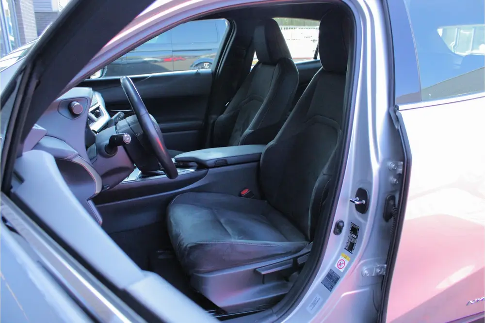 Lexus UX 250h Business Line |parkeersensoren|stoel/stuurverw uit 2019, foto 9
