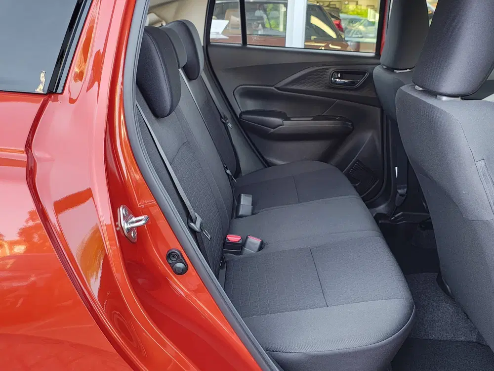 Suzuki Swift 1.2 COMFORT SMART HYBRID Direct Leverbaar uit 2026, foto 10