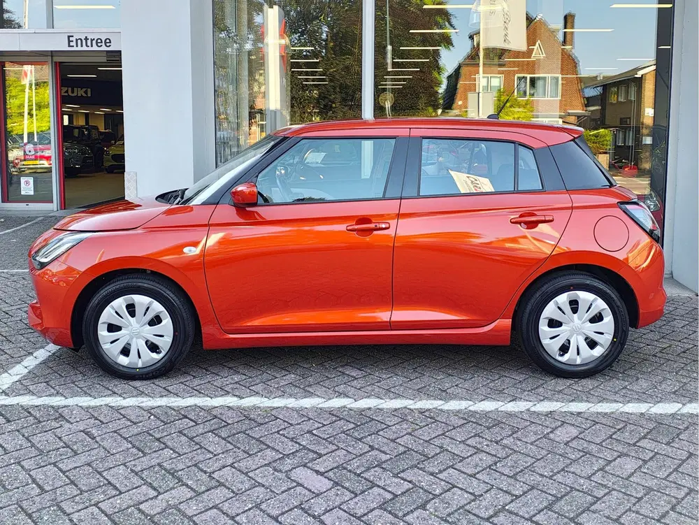 Suzuki Swift 1.2 COMFORT SMART HYBRID Direct Leverbaar uit 2026, foto 2