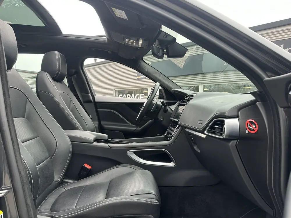 Jaguar F-Pace 2.0t AWD R-Sport uit 2020, foto 10