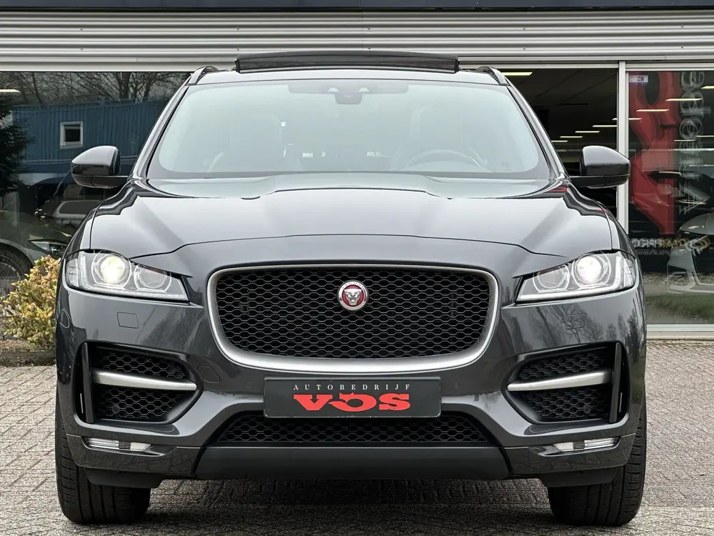 Jaguar F-Pace 2.0t AWD R-Sport uit 2020, foto 11