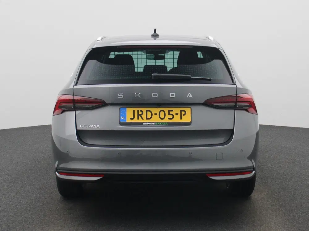 Skoda Octavia 1.5 TSI MHEV Business Edition Plus uit 2025, foto 5