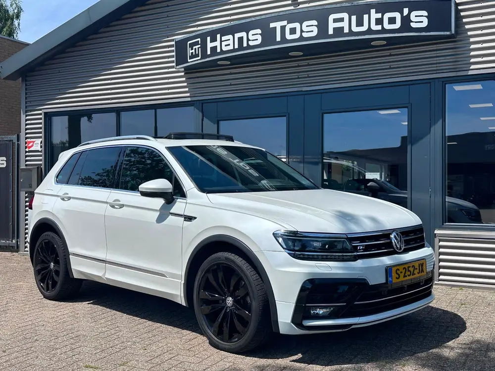 Volkswagen Tiguan 2.0 TSI 4Motion R-Line Highline / PANO / 3 uit 2020, foto 19