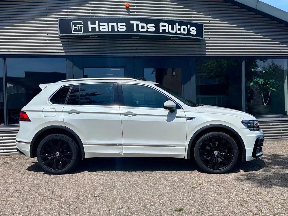 Volkswagen Tiguan 2.0 TSI 4Motion R-Line Highline / PANO / 3 uit 2020, foto 20