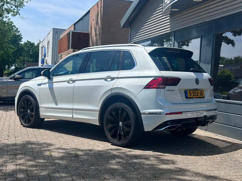 Volkswagen Tiguan 2.0 TSI 4Motion R-Line Highline / PANO / 3 uit 2020, foto 5