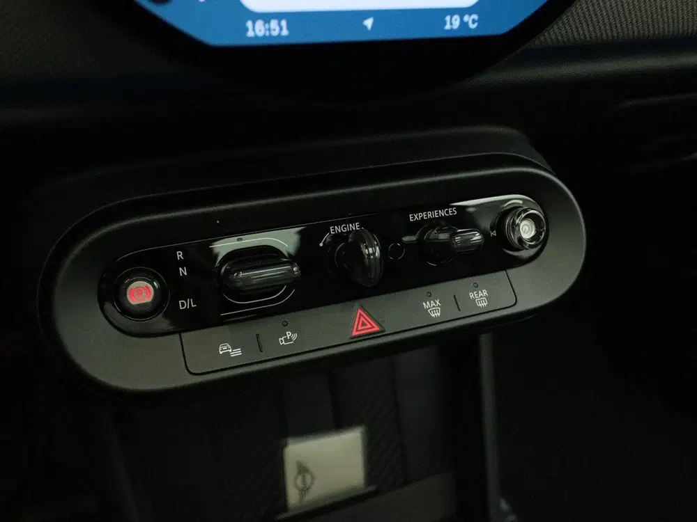 Mini Cooper S Cooper S Favoured Trim uit 2025, foto 11
