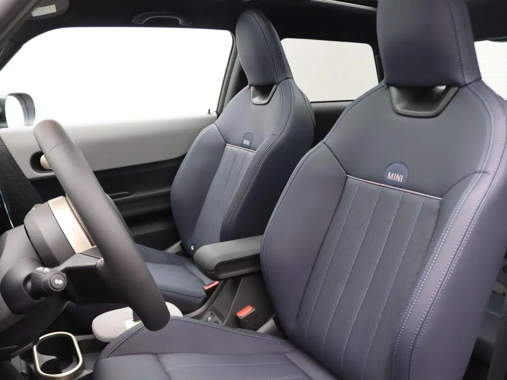 Mini Cooper S Cooper S Favoured Trim uit 2025, foto 18