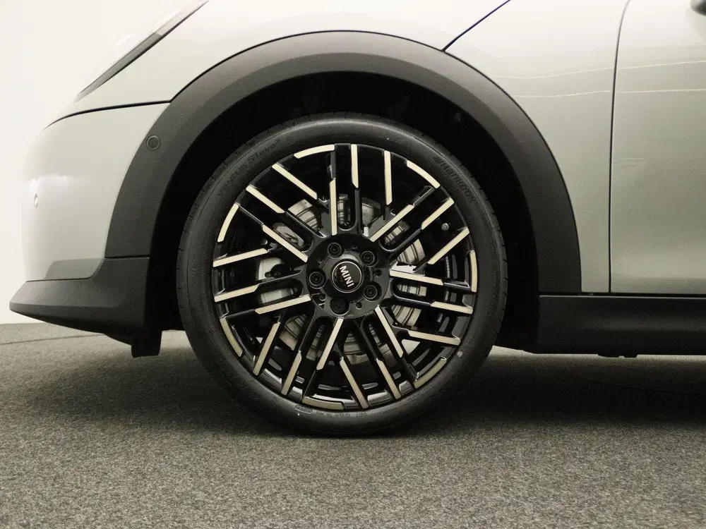 Mini Cooper S Cooper S Favoured Trim uit 2025, foto 6