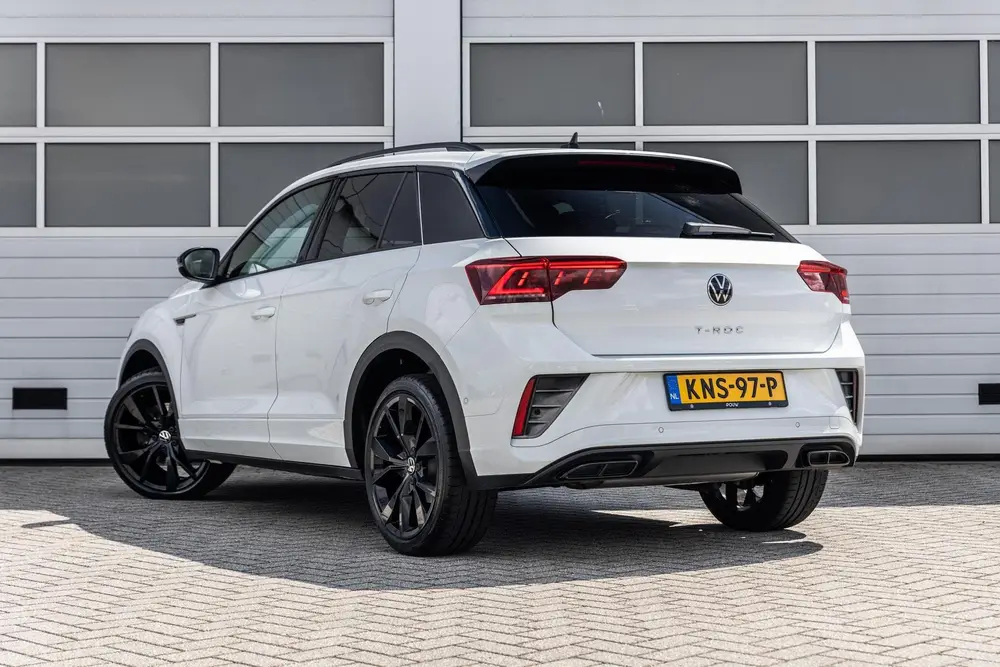 Volkswagen T-Roc 1.5 TSI 150pk DSG R-Line | Trekhaak | Stoel uit 2023, foto 11