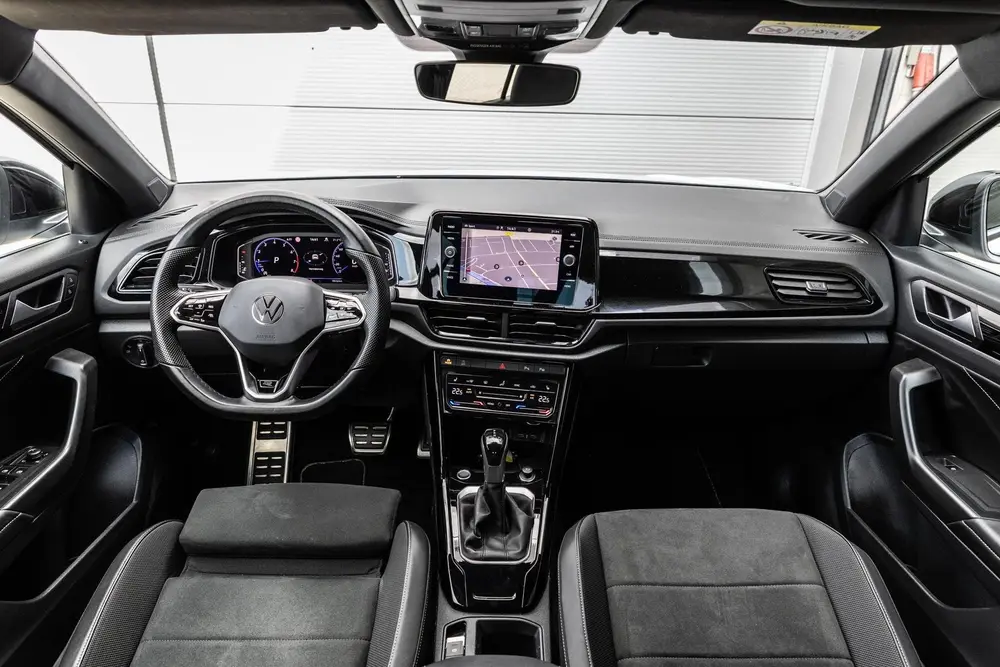 Volkswagen T-Roc 1.5 TSI 150pk DSG R-Line | Trekhaak | Stoel uit 2023, foto 5