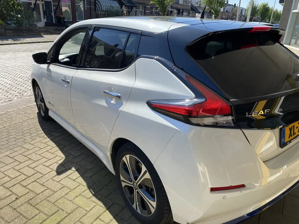 Nissan Leaf Tekna 40 kWh CAMERA AIRCO ECC PARKEERSENSOREN TW uit 2019, foto 16