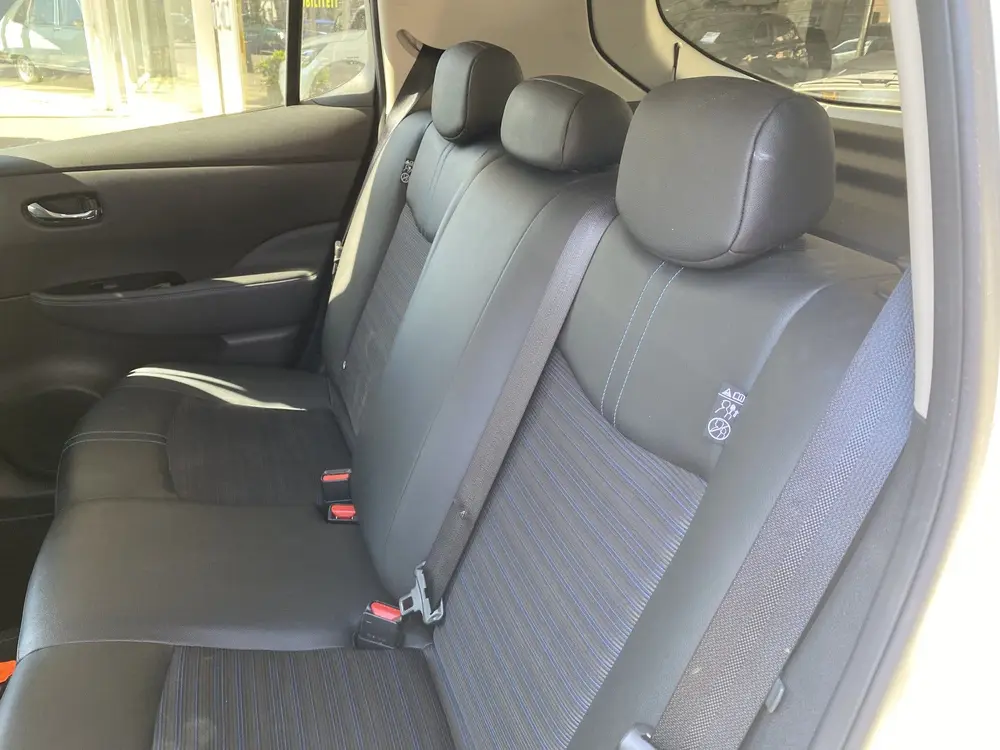 Nissan Leaf Tekna 40 kWh CAMERA AIRCO ECC PARKEERSENSOREN TW uit 2019, foto 17