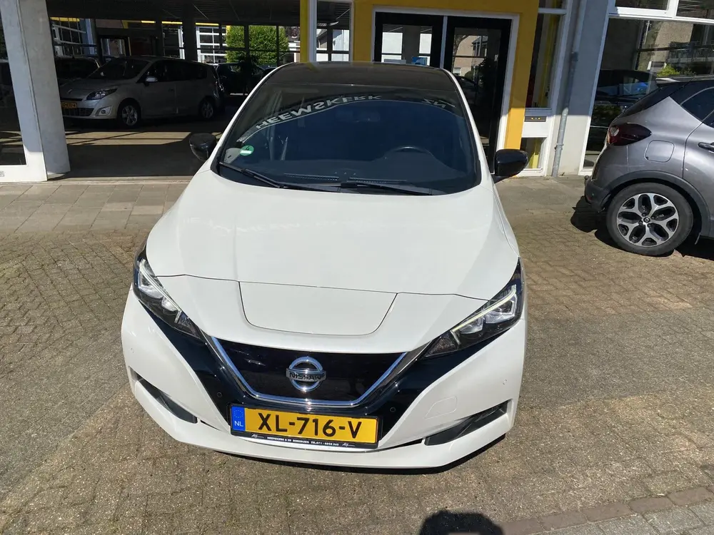 Nissan Leaf Tekna 40 kWh CAMERA AIRCO ECC PARKEERSENSOREN TW uit 2019, foto 9