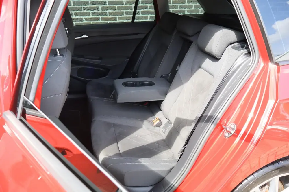 Volkswagen Golf Variant 1.0 eTSI 110pk DSG Life | Navigatie uit 2022, foto 20