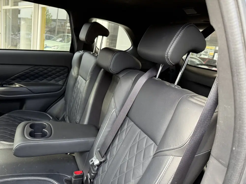 Mitsubishi Outlander 2.4 PHEV Instyle NL AUTO Leer Trekhaak uit 2020, foto 13