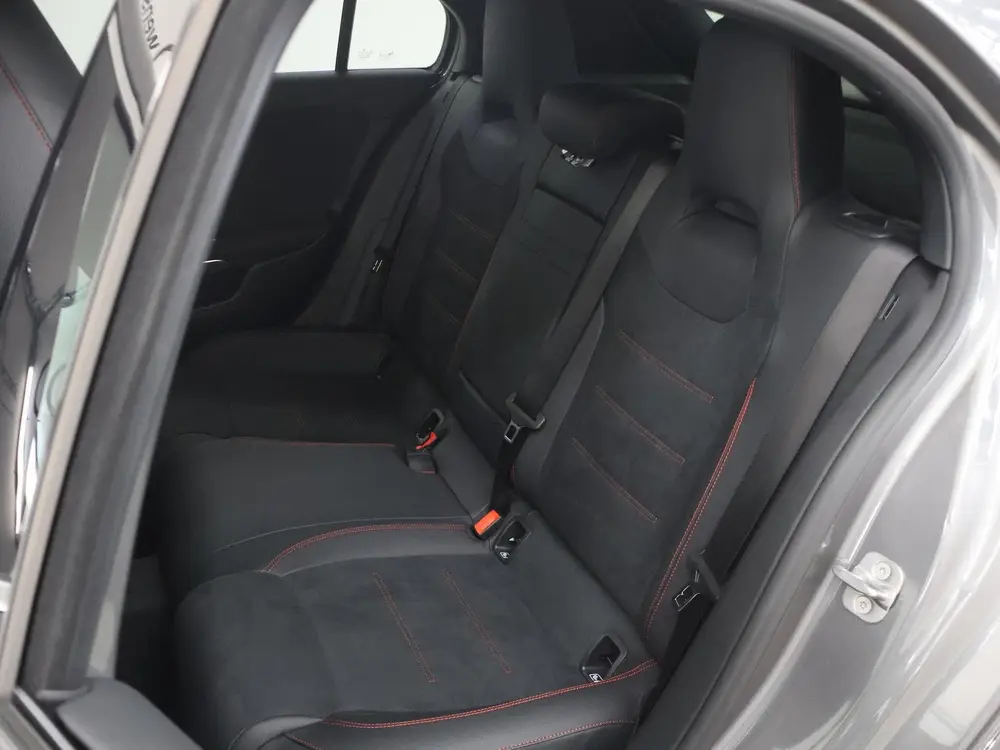 Mercedes-Benz A-Klasse 250e Business Solution AMG uit 2026, foto 11