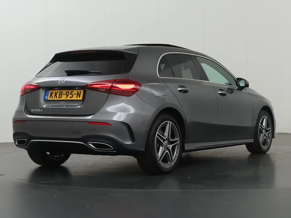 Mercedes-Benz A-Klasse 250e Business Solution AMG uit 2026, foto 2
