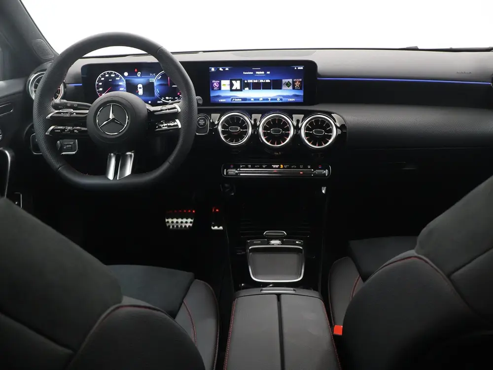 Mercedes-Benz A-Klasse 250e Business Solution AMG uit 2026, foto 8