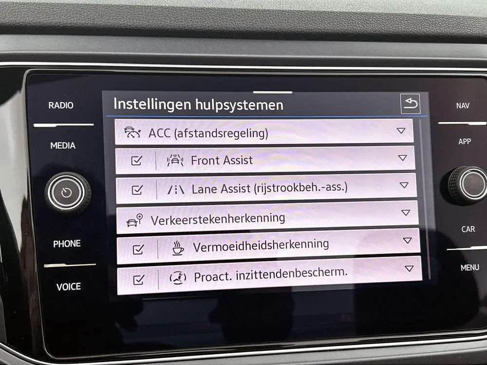 Volkswagen T-Roc Cabrio 1.0 TSI Style | 115 PK | Parkeercame uit 2021, foto 12