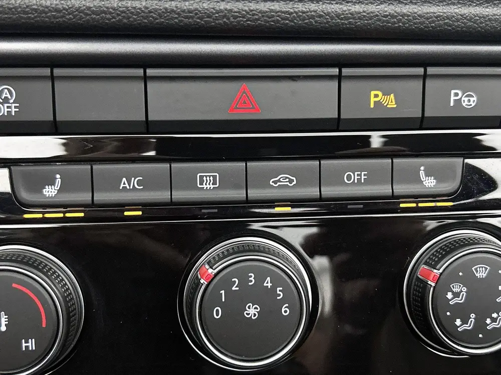 Volkswagen T-Roc Cabrio 1.0 TSI Style | 115 PK | Parkeercame uit 2021, foto 8