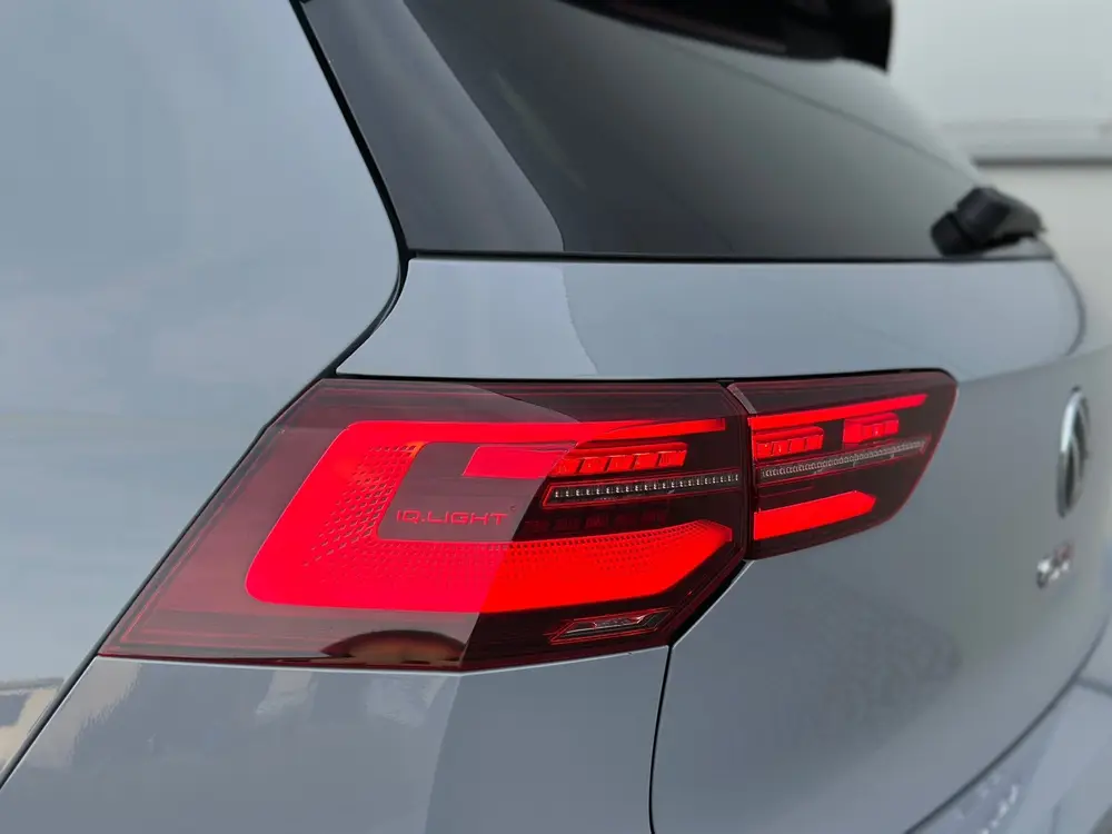 Volkswagen Golf 2.0 TSI GTI HUD IQ-Light 19" Pano uit 2020, foto 8