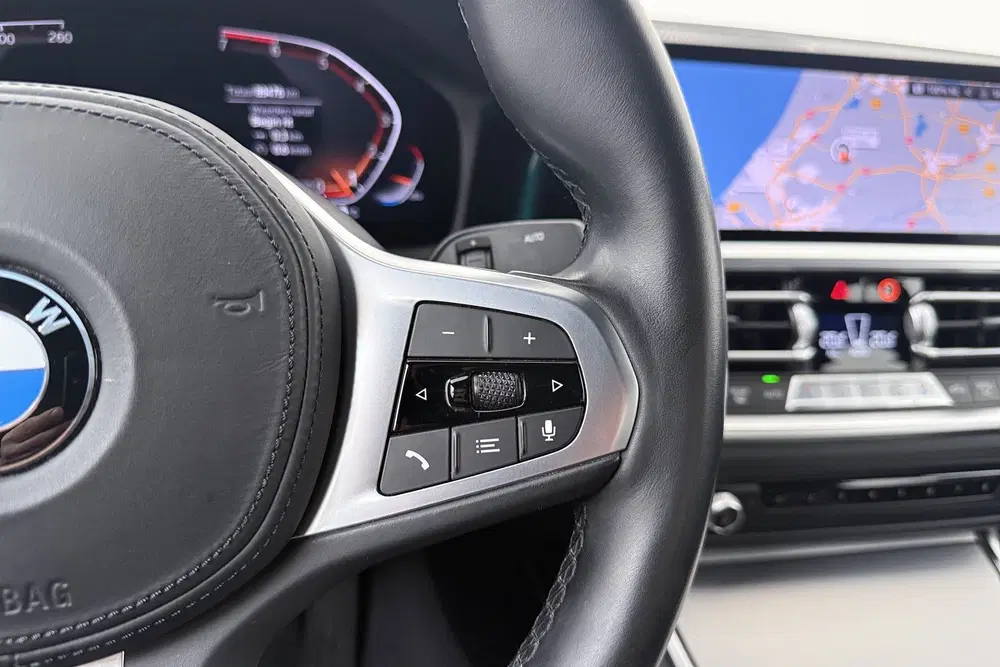 BMW 3-serie 320i M-Sport Shadow Line M-Sportstoelen St uit 2020, foto 18