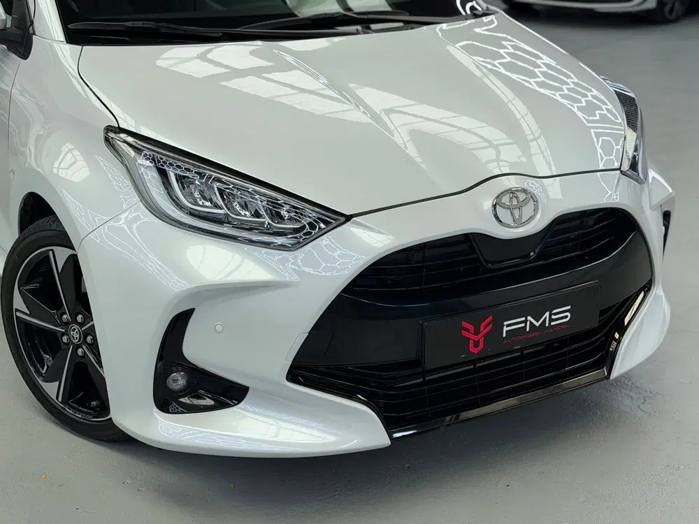Toyota Yaris 1.5 Hybrid 130 Premiere Edition Panorama C uit 2025, foto 14