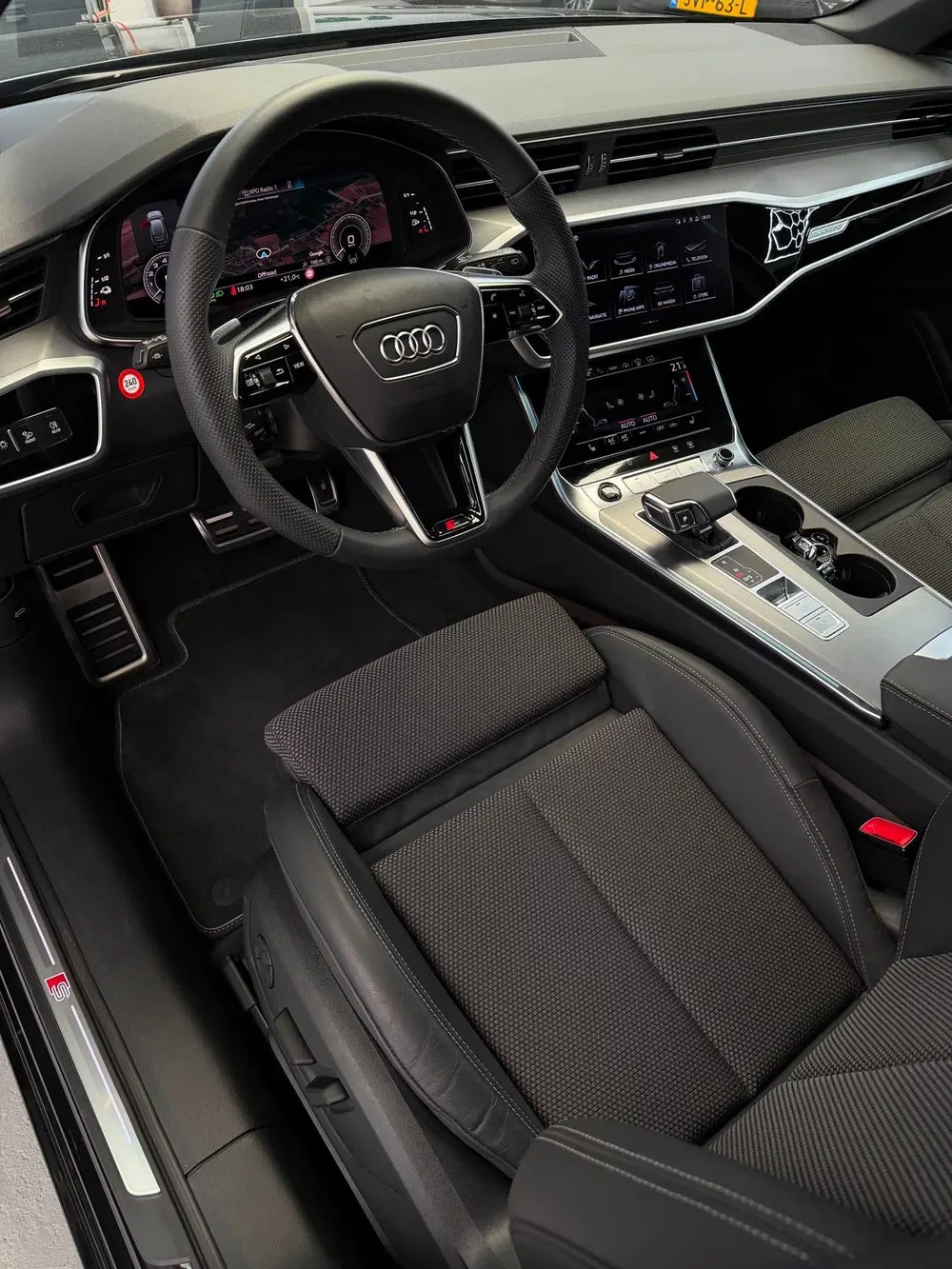 Audi A6 50 TFSI E Quattro 3x S-Line Competition uit 2025, foto 3