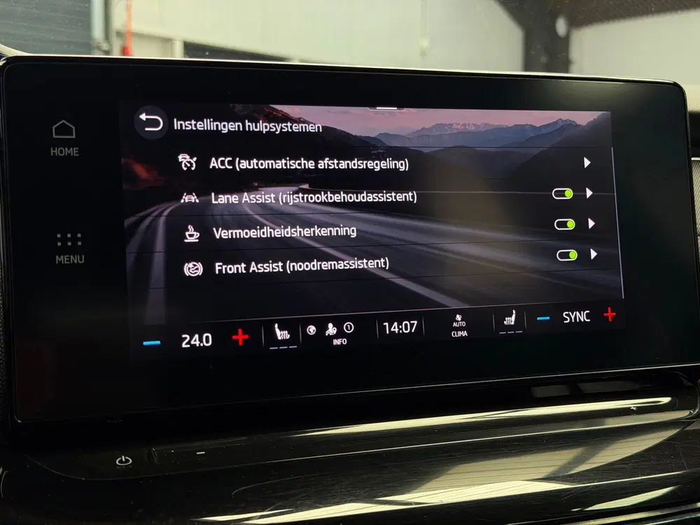 Skoda Octavia Combi 1.5 e-TSI CarPlay Camera uit 2023, foto 15
