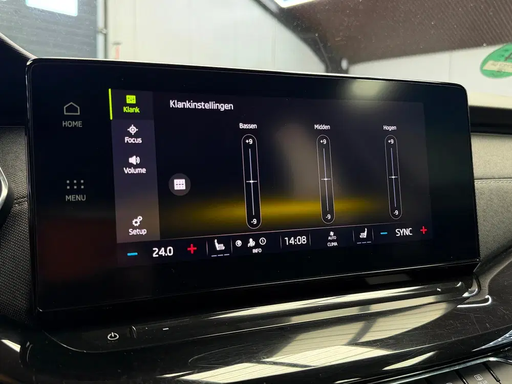 Skoda Octavia Combi 1.5 e-TSI CarPlay Camera uit 2023, foto 17