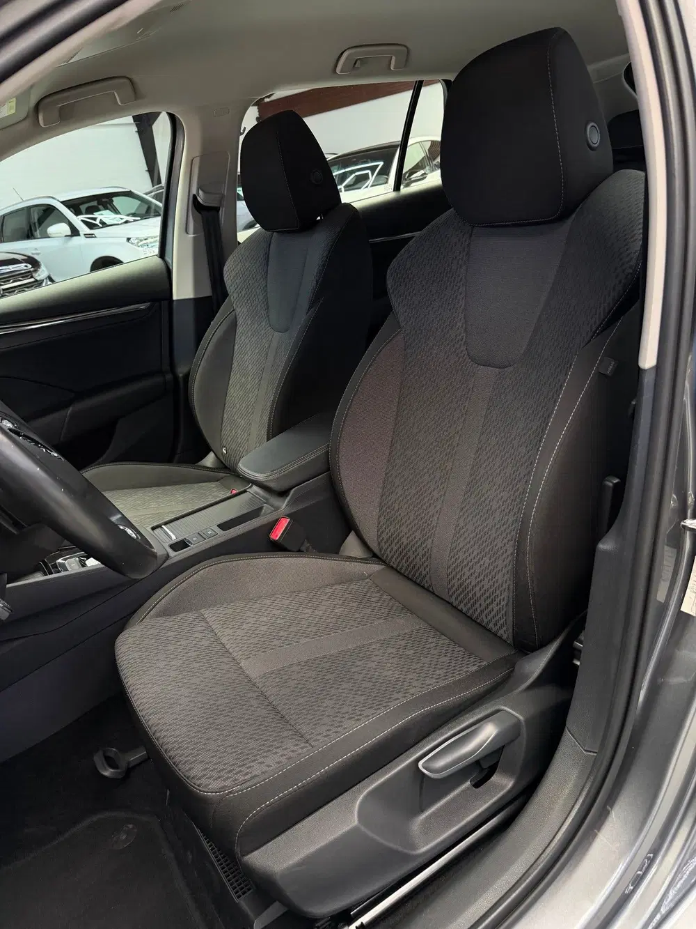 Skoda Octavia Combi 1.5 e-TSI CarPlay Camera uit 2023, foto 4