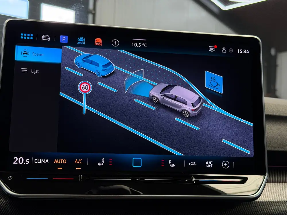 Volkswagen Golf 1.5 TSI 3x R-Line Facelift CarPlay Camera uit 2025, foto 10