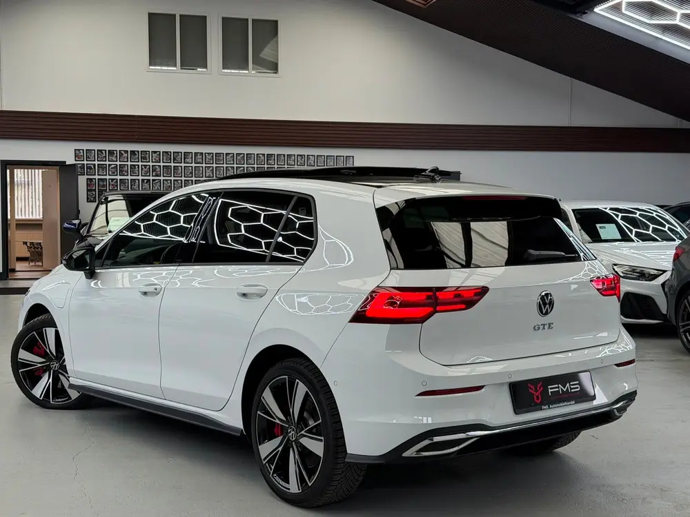 Volkswagen Golf 1.4 eHybrid GTE Panorama 245pk Camera uit 2024, foto 2