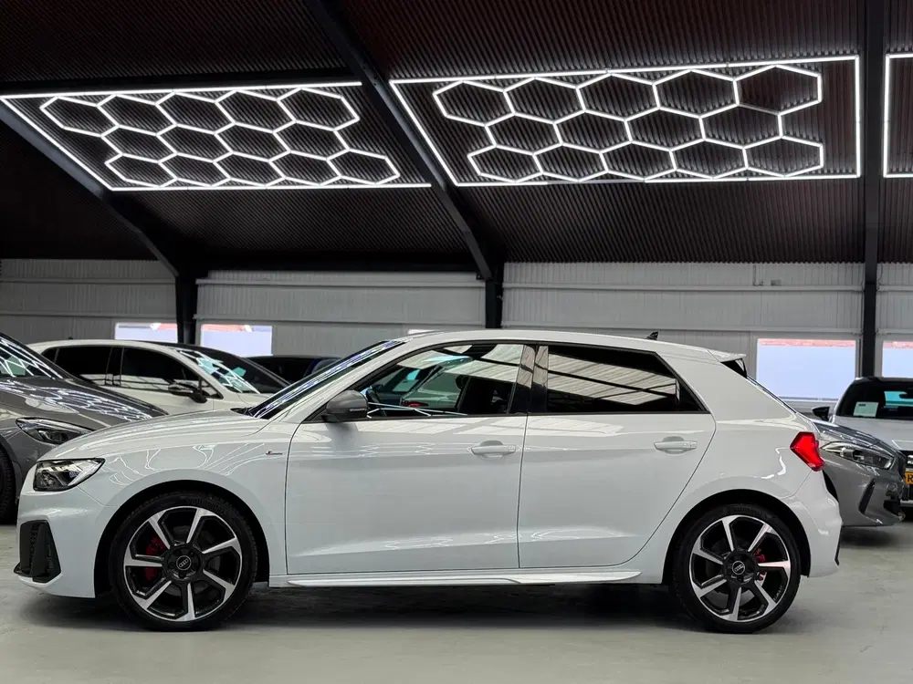 Audi A1 40 TFSI 3x S-Line CarPlay 207pk uit 2023, foto 14