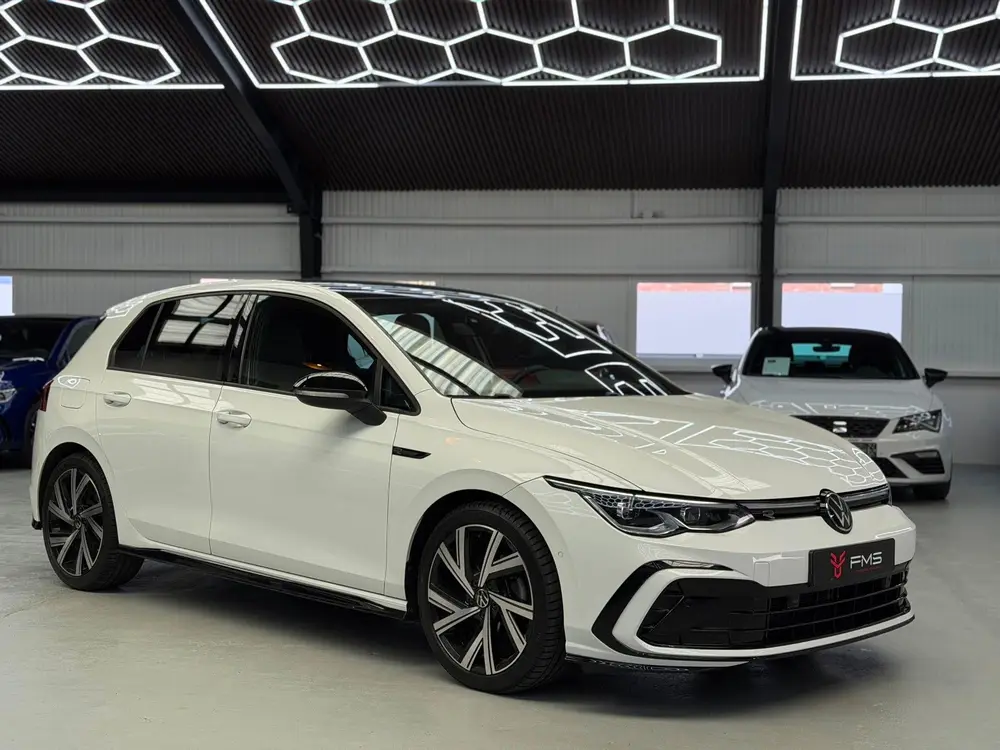Volkswagen Golf 1.5 eTSI 3x R-Line CarPlay Camera uit 2021, foto 16