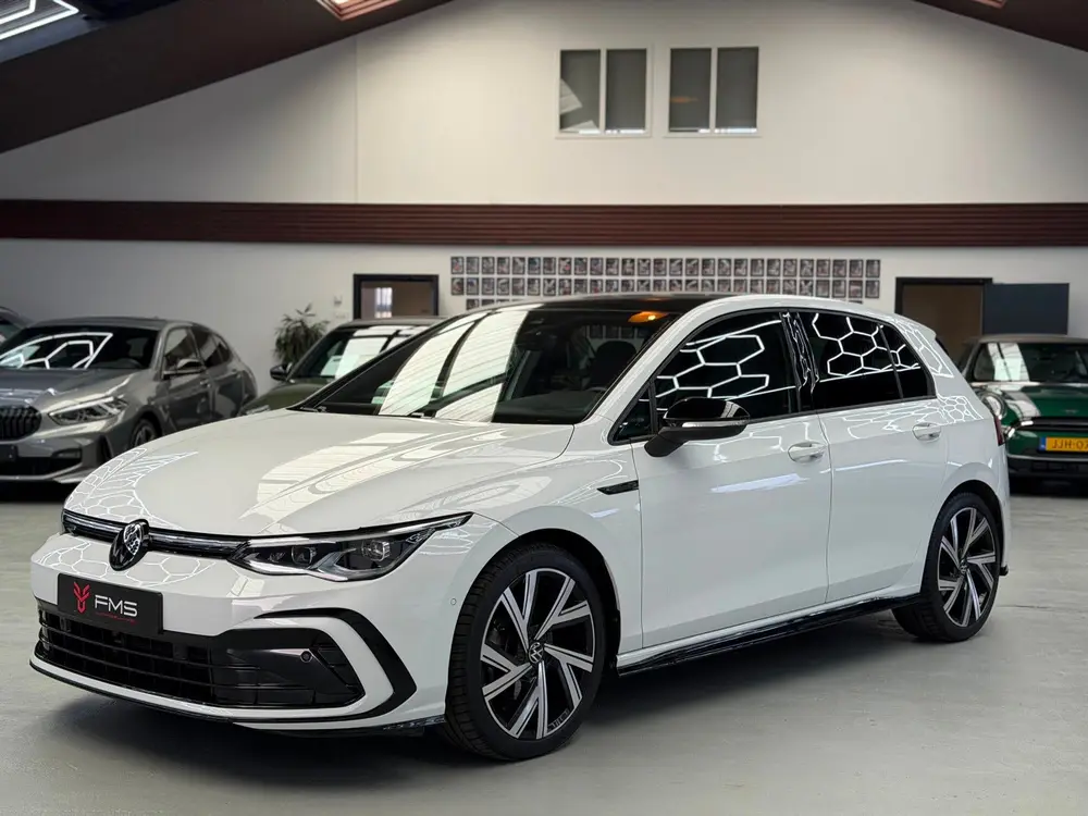 Volkswagen Golf 1.5 eTSI 3x R-Line CarPlay Camera uit 2021, foto 17