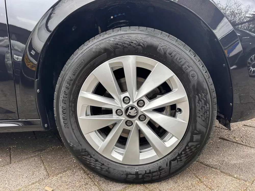 Skoda Kamiq 1.0 TSI uit 2025, foto 9