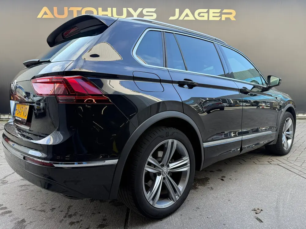 Volkswagen Tiguan 1.5 TSI ACT Highline Business R Pano Massa uit 2020, foto 15