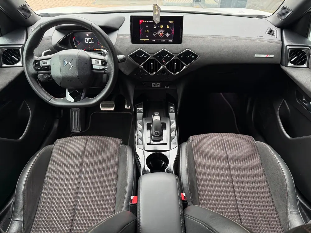DS Automobiles 3 Crossback DS 3 Crossback 1.2 PureTech Performance Line+ Aut CarPlay Ca uit 2020, foto 2