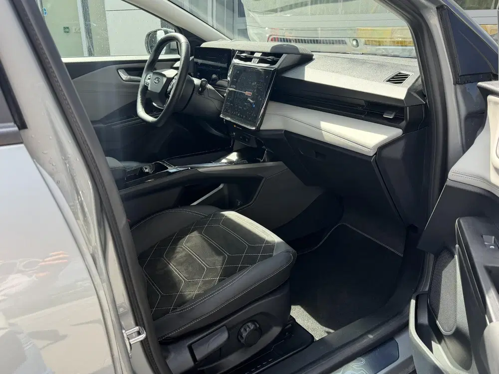 Ford Puma Gen-E Premium 44 kWh Matrix LED uit 2025, foto 17