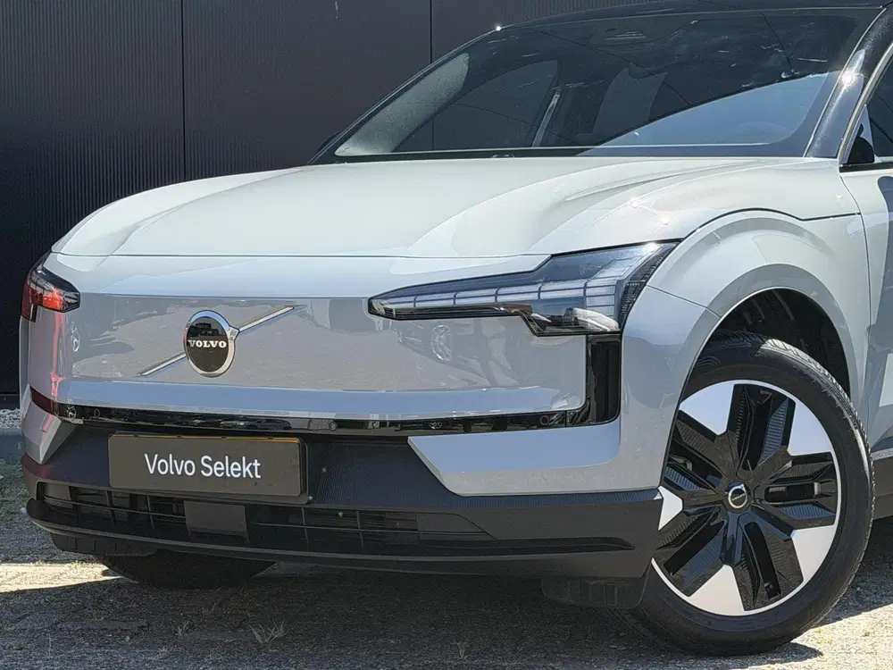 Volvo EX30 Single Motor Plus 51 kWh Camera uit 2024, foto 2