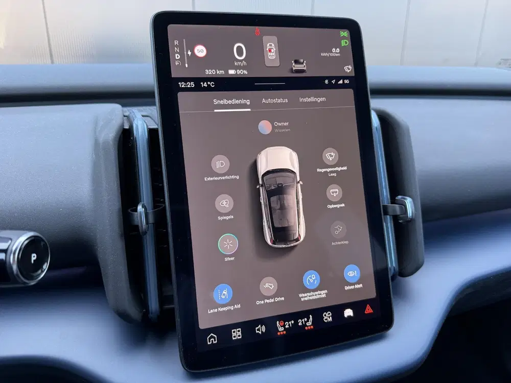 Volvo EX30 Single Motor Plus 51 kWh Camera uit 2024, foto 9