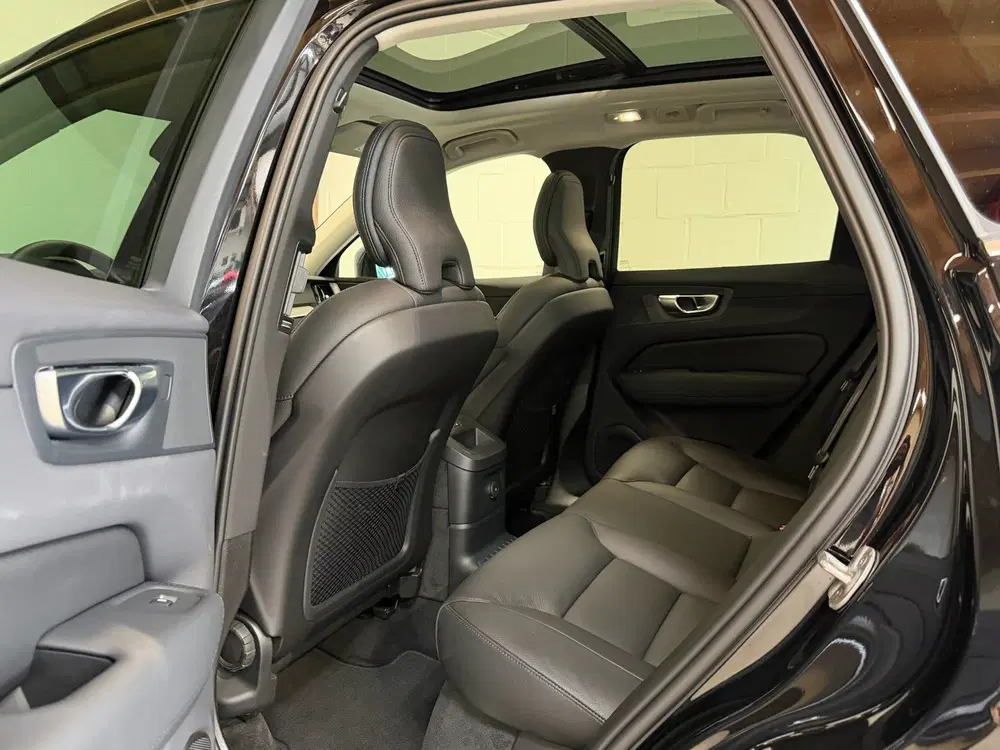 Volvo XC60 2.0 T6 Plug-in hybrid AWD Plus Bright uit 2024, foto 8