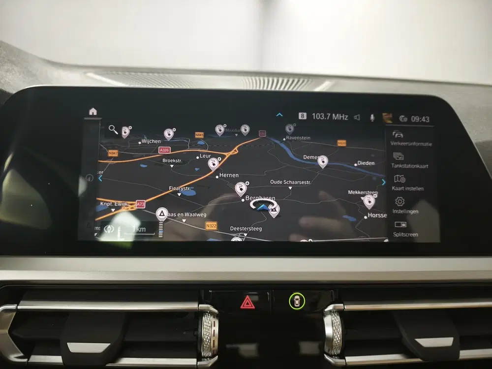 BMW 3-serie 330e Business Edition Plus uit 2022, foto 11