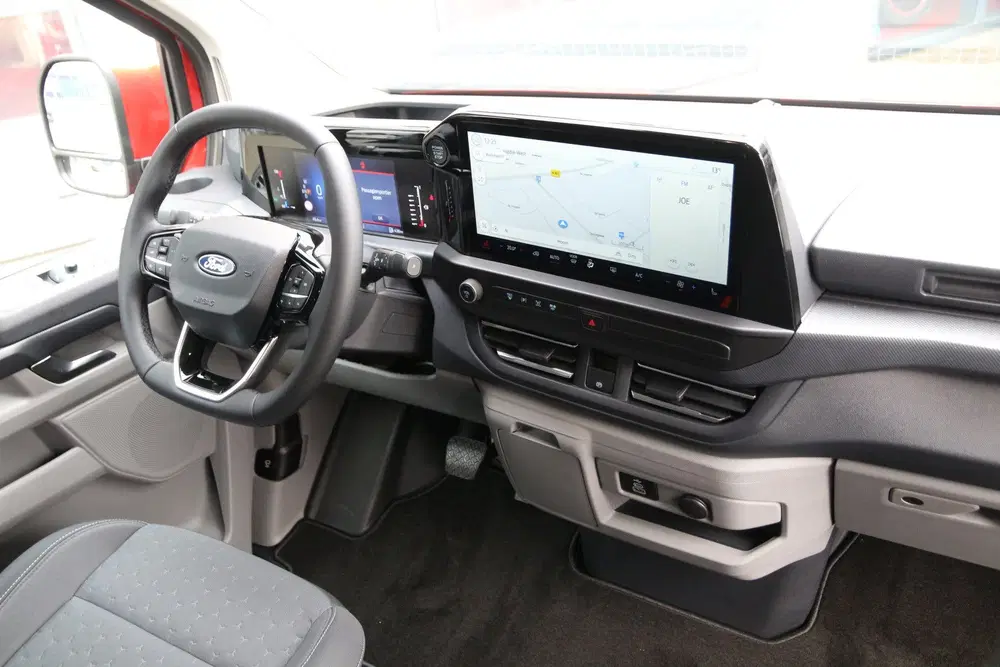 Ford Transit Custom 2.0 TDCI 170 uit 2024, foto 5