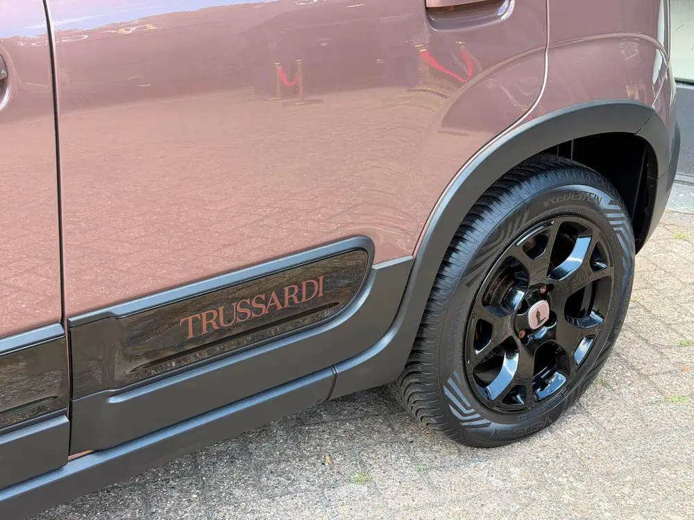 Fiat Panda 1.2 Trussardi Cross Limited Edition Trekha uit 2019, foto 9