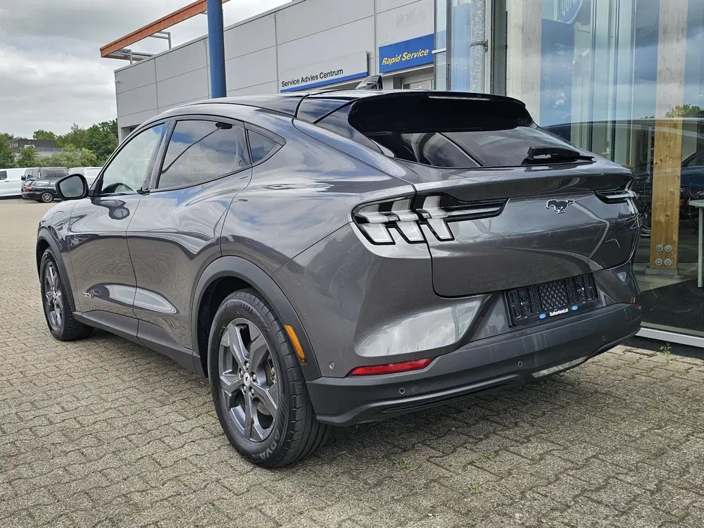 Ford Mustang Mach-E Extended RWD 98 kWh uit 2021, foto 3