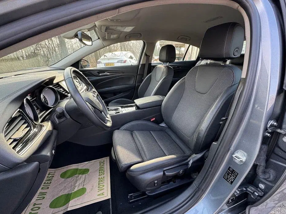 Opel Insignia HB 1.5T 165pk autom Bns Exe ecc uit 2020, foto 16