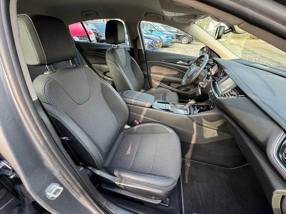 Opel Insignia HB 1.5T 165pk autom Bns Exe ecc uit 2020, foto 20