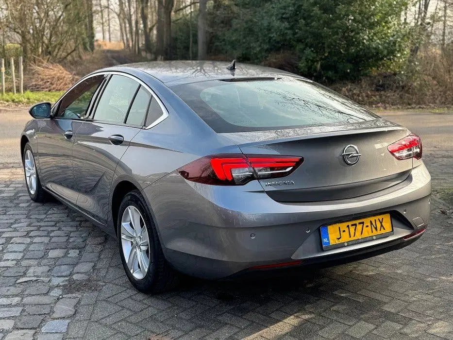 Opel Insignia HB 1.5T 165pk autom Bns Exe ecc uit 2020, foto 3
